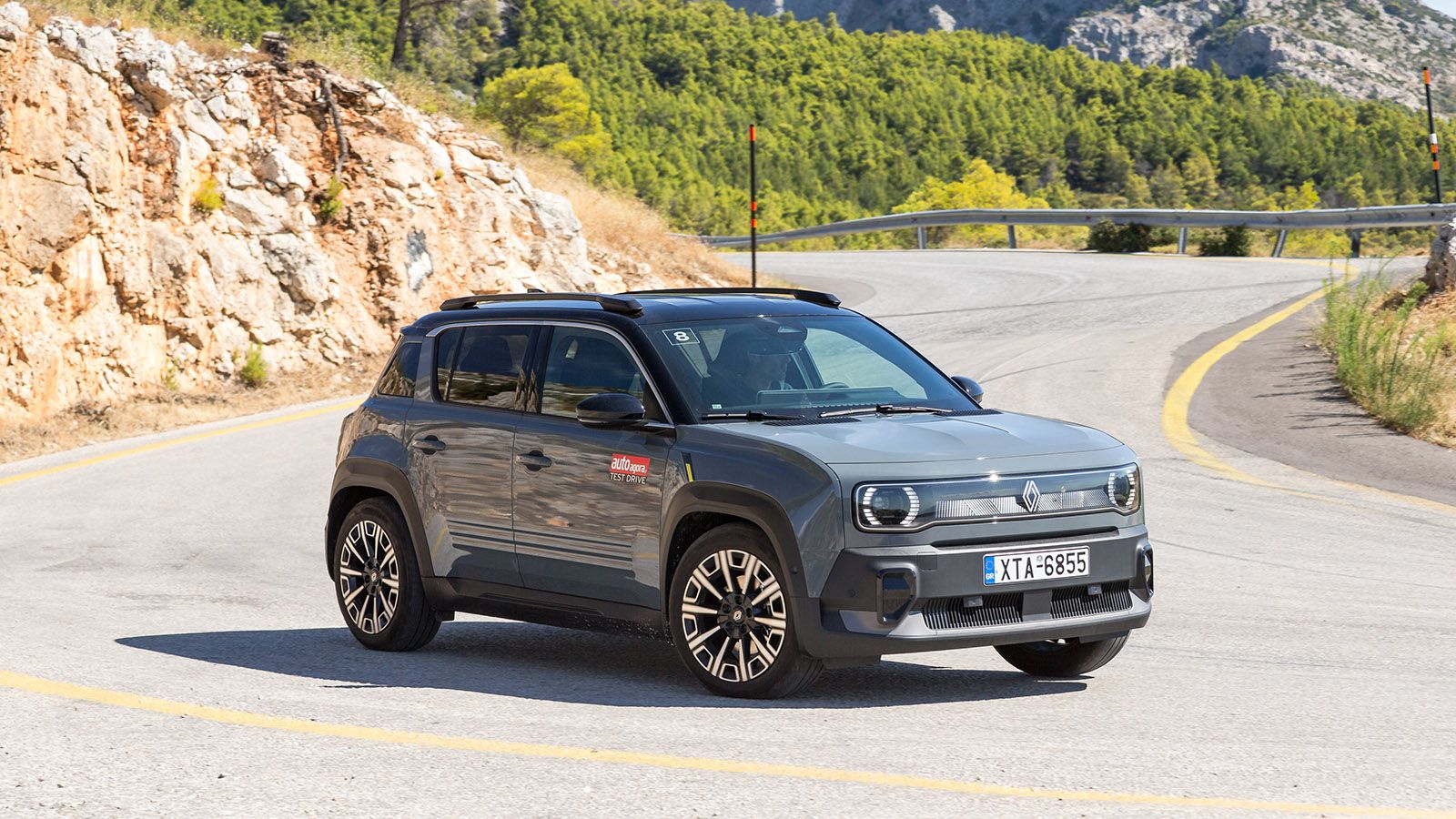 Renault 4. Πόσο καλό είναι σε εξοπλισμό άνεσης και ασφάλειας.